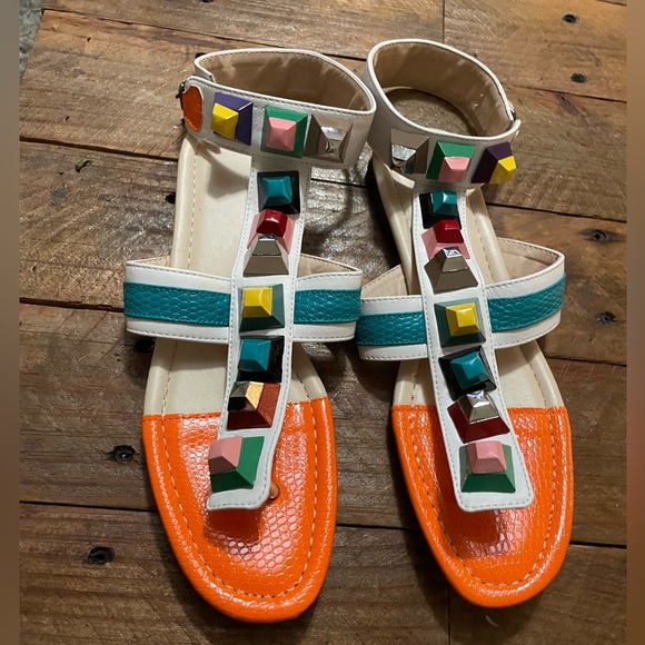 Studded gladiator sandals. Size 36 - Picture 2 of 8